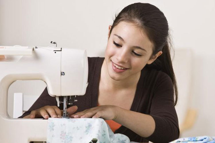 DIPLOMA IN SEWING MACHINE OPERATOR